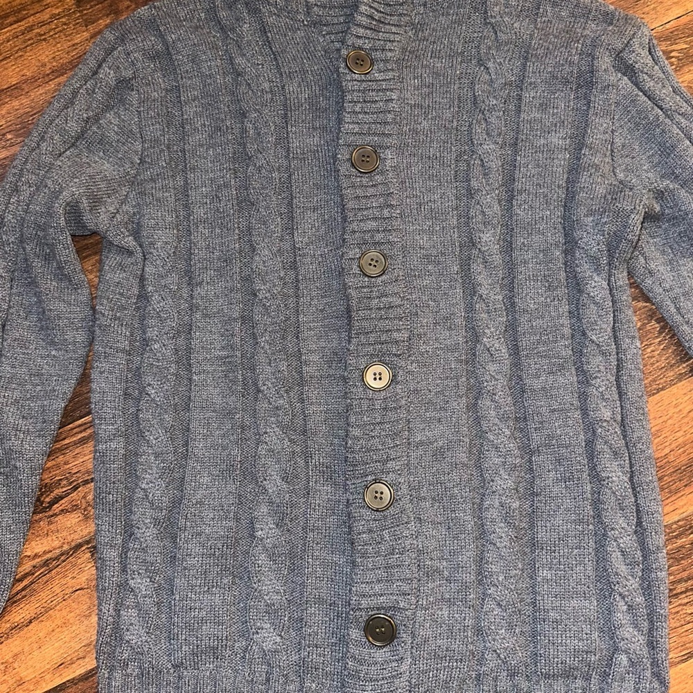 Men'sGray Cable Knit Sweater - Picture 3 of 7